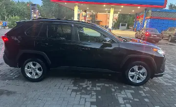 Toyota RAV4 2020 года за 14 500 000 тг. в Караганда фото 3