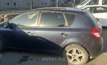 Kia Ceed 2011 года за 2 900 000 тг. в Семей фото 4