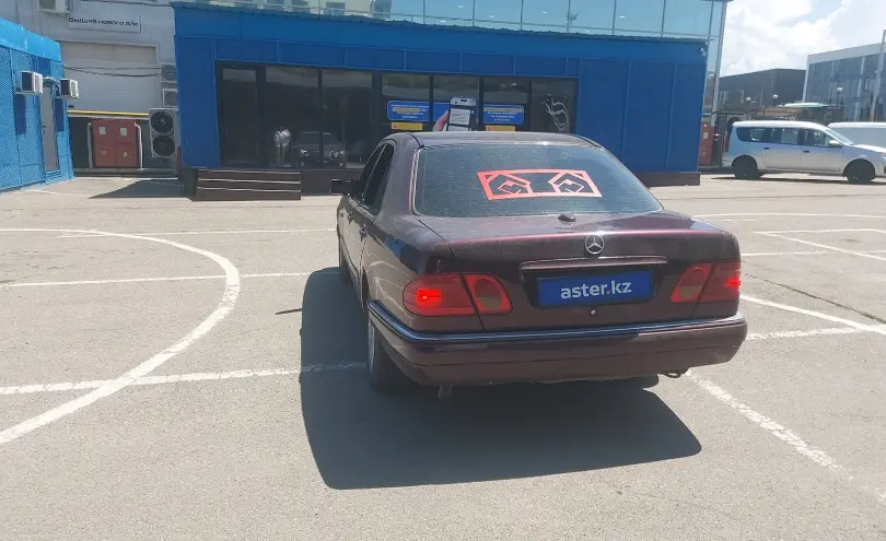 Mercedes-Benz E-Класс 1996 года за 2 000 000 тг. в Алматы фото 4