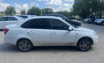 LADA (ВАЗ) Granta 2014 года за 2 500 000 тг. в Актобе фото 4