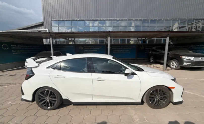 Honda Civic 2021 года за 11 500 000 тг. в Караганда фото 4