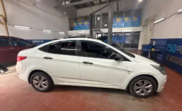 Hyundai Solaris 2015 года за 3 500 000 тг. в Астана фото 4