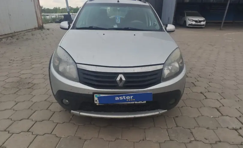 Renault Sandero 2014 года за 3 500 000 тг. в Караганда фото 2
