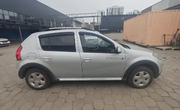Renault Sandero 2014 года за 3 500 000 тг. в Караганда фото 4