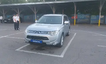 Mitsubishi Outlander 2013 года за 7 000 000 тг. в Алматы фото 1