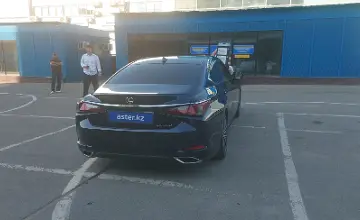Lexus ES 2023 года за 28 000 000 тг. в Алматы фото 3