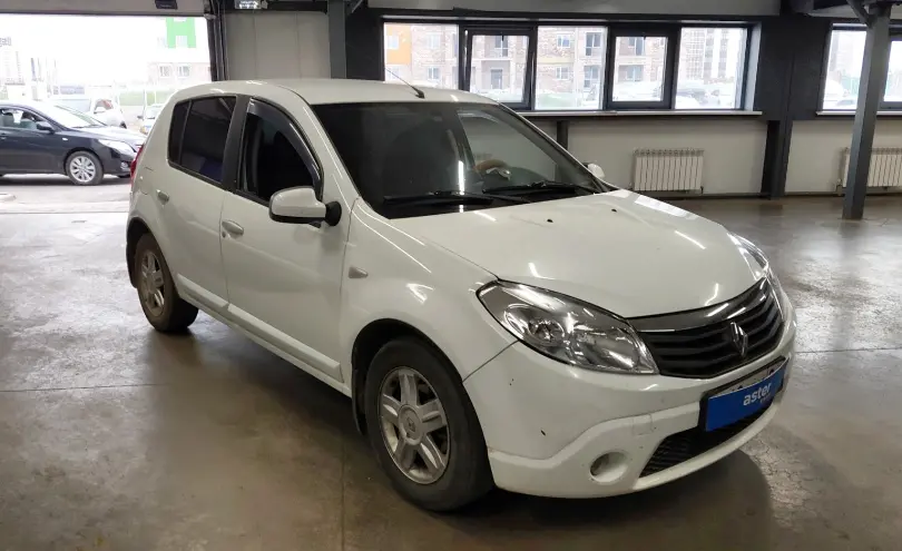 Renault Sandero 2012 года за 4 000 000 тг. в Астана фото 2