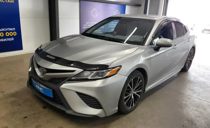 Toyota Camry 2020 года за 11 000 000 тг. в Астана
