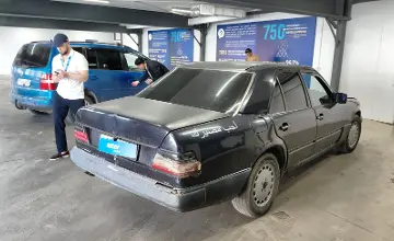 Mercedes-Benz E-Класс 1992 года за 1 000 000 тг. в Астана фото 3