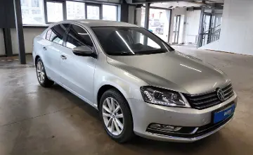 Volkswagen Passat 2014 года за 6 000 000 тг. в Астана фото 2