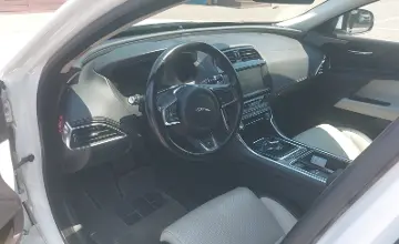 Jaguar XE 2018 года за 14 000 000 тг. в Алматы фото 5