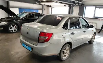 LADA (ВАЗ) Granta 2013 года за 1 600 000 тг. в Астана фото 3