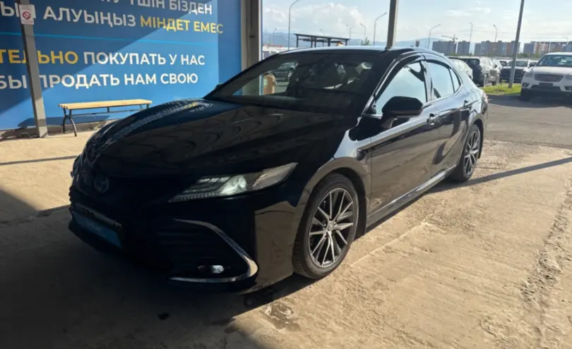 Toyota Camry 2021 года за 11 000 000 тг. в Алматы