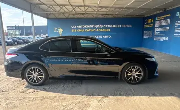 Toyota Camry 2021 года за 11 000 000 тг. в Алматы фото 4