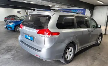 Toyota Sienna 2014 года за 12 500 000 тг. в Астана фото 3
