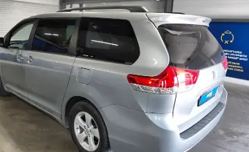 Toyota Sienna 2014 года за 12 500 000 тг. в Астана фото 4