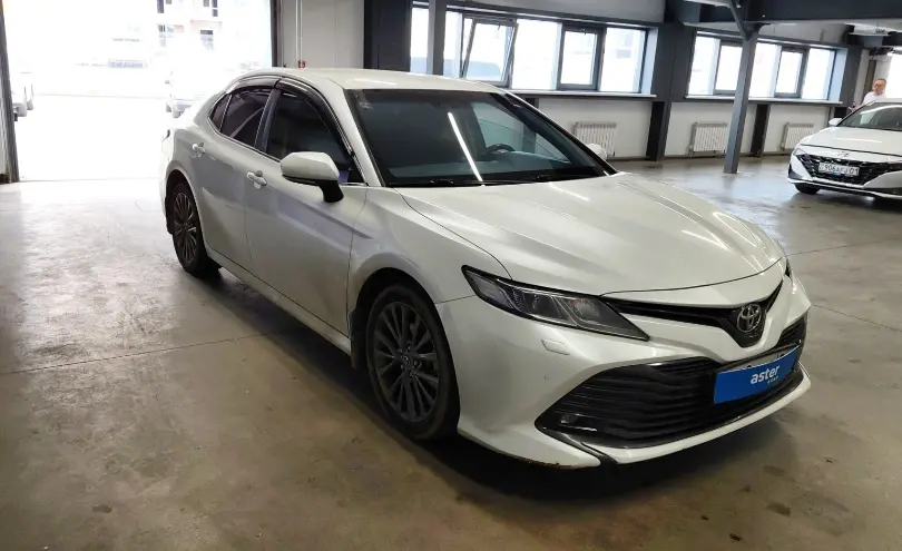 Toyota Camry 2019 года за 12 500 000 тг. в Астана фото 2
