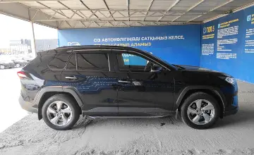 Toyota RAV4 2021 года за 14 500 000 тг. в Алматы фото 4