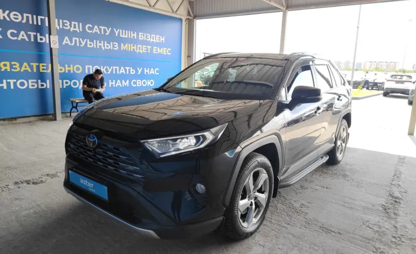 Toyota RAV4 2021 года за 14 500 000 тг. в Алматы