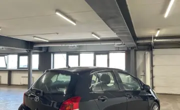 Toyota Yaris 2010 года за 3 700 000 тг. в Астана