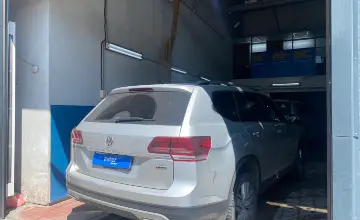 Volkswagen Teramont 2019 года за 20 000 000 тг. в Астана