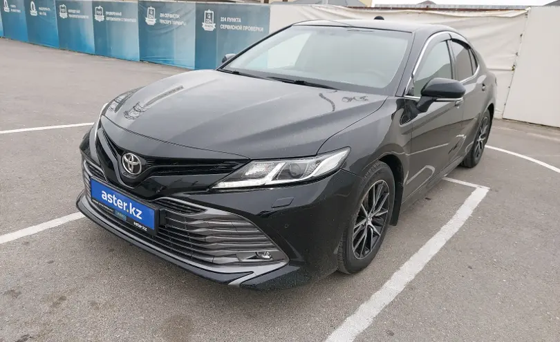 Toyota Camry 2019 года за 13 500 000 тг. в Шымкент