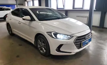 Hyundai Elantra 2018 года за 7 400 000 тг. в Астана фото 2