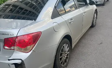 Chevrolet Cruze 2011 года за 2 700 000 тг. в Астана фото 2