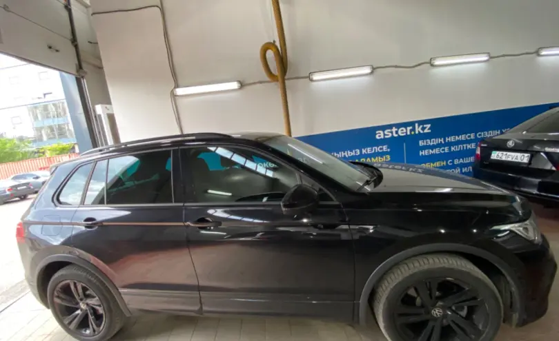 Volkswagen Tiguan 2021 года за 16 000 000 тг. в Астана фото 4