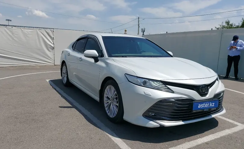 Toyota Camry 2021 года за 14 500 000 тг. в Туркестанская область фото 2