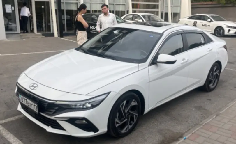 Hyundai Elantra 2023 года за 8 500 000 тг. в Шымкент