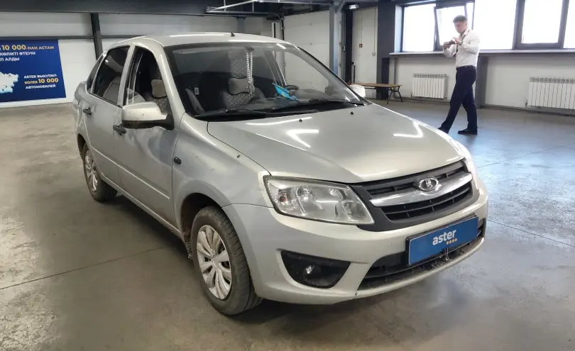 LADA (ВАЗ) Granta 2013 года за 2 200 000 тг. в Астана фото 2