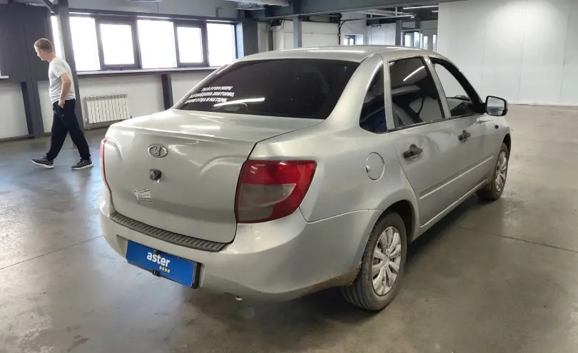 LADA (ВАЗ) Granta 2013 года за 2 200 000 тг. в Астана фото 3