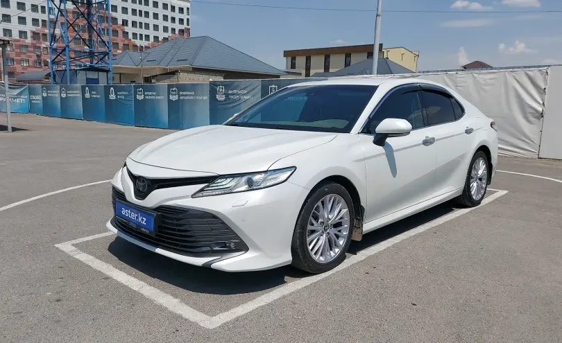 Toyota Camry 2021 года за 16 000 000 тг. в Шымкент