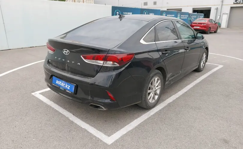 Hyundai Sonata 2018 года за 7 000 000 тг. в Шымкент фото 3