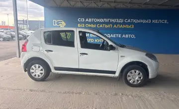 Renault Sandero 2013 года за 2 000 000 тг. в Алматы фото 4