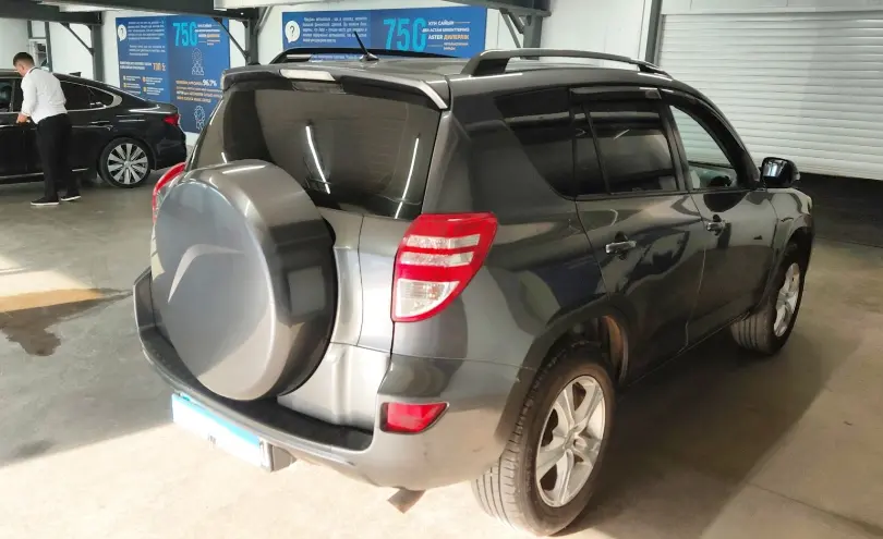 Toyota RAV4 2011 года за 7 000 000 тг. в Астана фото 3