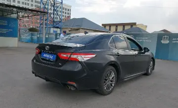 Toyota Camry 2020 года за 9 800 000 тг. в Шымкент фото 3