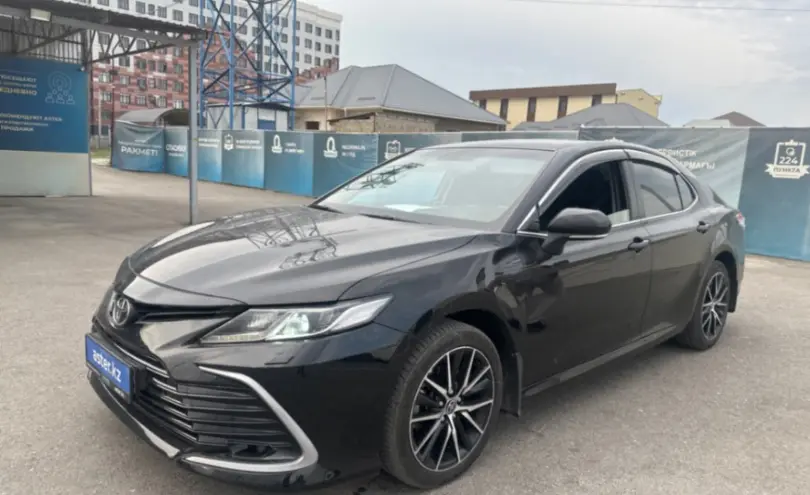 Toyota Camry 2021 года за 12 500 000 тг. в Шымкент
