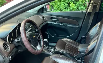 Chevrolet Cruze 2013 года за 3 600 000 тг. в Астана фото 4