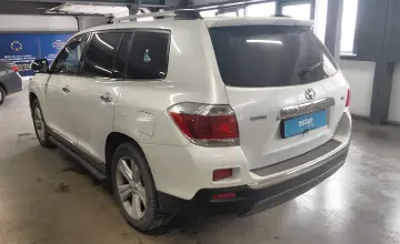 Toyota Highlander 2012 года за 13 000 000 тг. в Астана фото 4