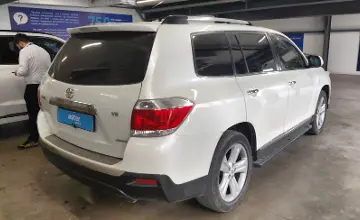 Toyota Highlander 2012 года за 13 000 000 тг. в Астана фото 3