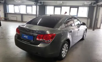 Chevrolet Cruze 2011 года за 3 700 000 тг. в Астана фото 3