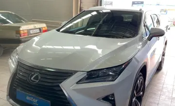Lexus RX 2018 года за 18 000 000 тг. в Астана фото 1