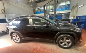 Toyota RAV4 2019 года за 12 500 000 тг. в Астана фото 4