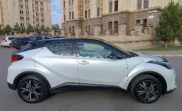 Toyota C-HR 2023 года за 12 500 000 тг. в Астана фото 4