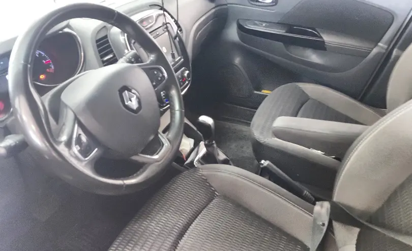 Renault Kaptur 2019 года за 7 700 000 тг. в Астана фото 5