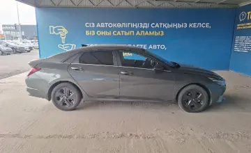 Hyundai Elantra 2022 года за 6 500 000 тг. в Алматы фото 4