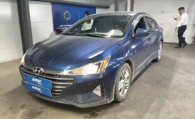 Hyundai Elantra 2019 года за 7 000 000 тг. в Астана