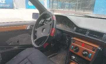 Mercedes-Benz W124 1991 года за 800 000 тг. в Алматы фото 5